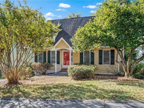 65 Carrisbrooke Ln, Winston Salem, NC 27104