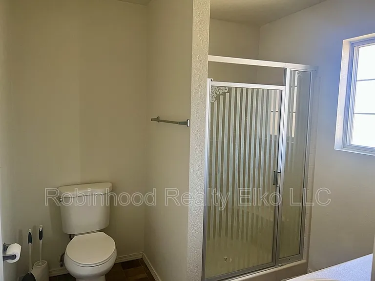 132 Flora Pl — Photo 27