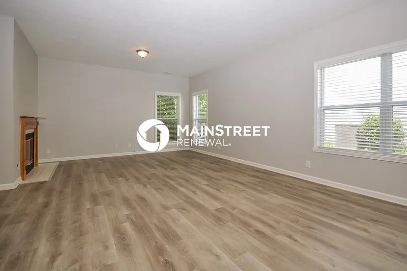 8021 Midlothian Way — Photo 4