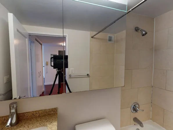401 East 34th Street S27F image 3 of 9