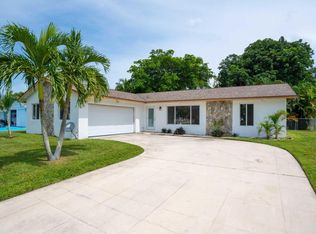 213 Bilbao St, Royal Palm Beach, FL 33411