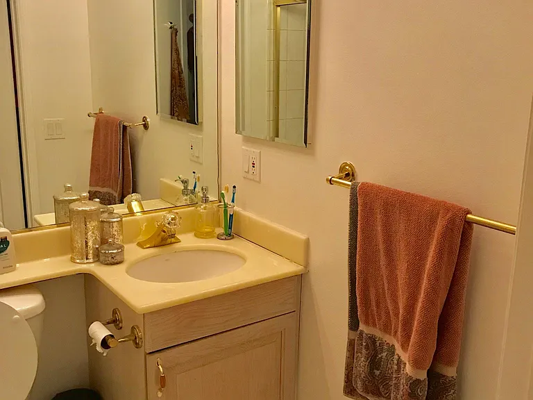 8349 Blackburn Ave #302 — Photo 201