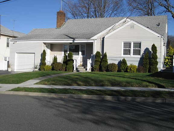 2nd image of 63 Nassau Ave