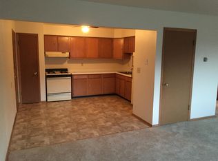 201 W Park Ave APT 6, Hartland, WI 53029