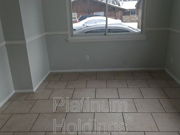 3rd image of 1037 Neville Ave