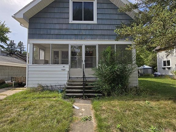 3rd image of 907 N Court Ave