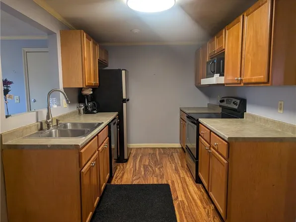 117 John St APT 44, Lincoln, RI 02865