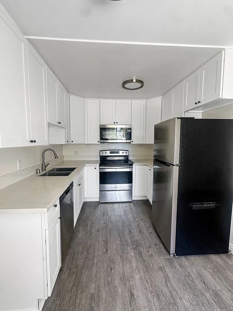 2 Bedroom, 2 Bath In Spring Valley — Photo 1