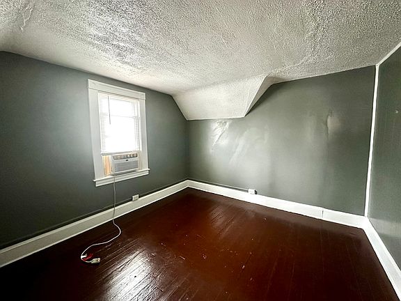 5th image of 7 Nine Ledyard St