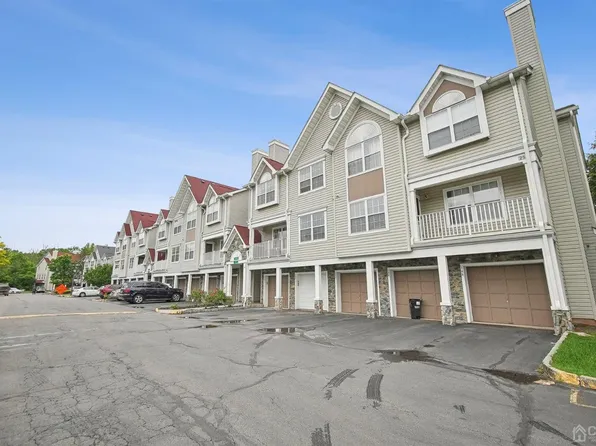 152 Prestwick Way, Edison, NJ 08820
