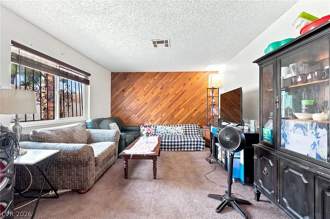 2 bed, 2.0 bath, 1022 sqft, $1,400 — Photo 3