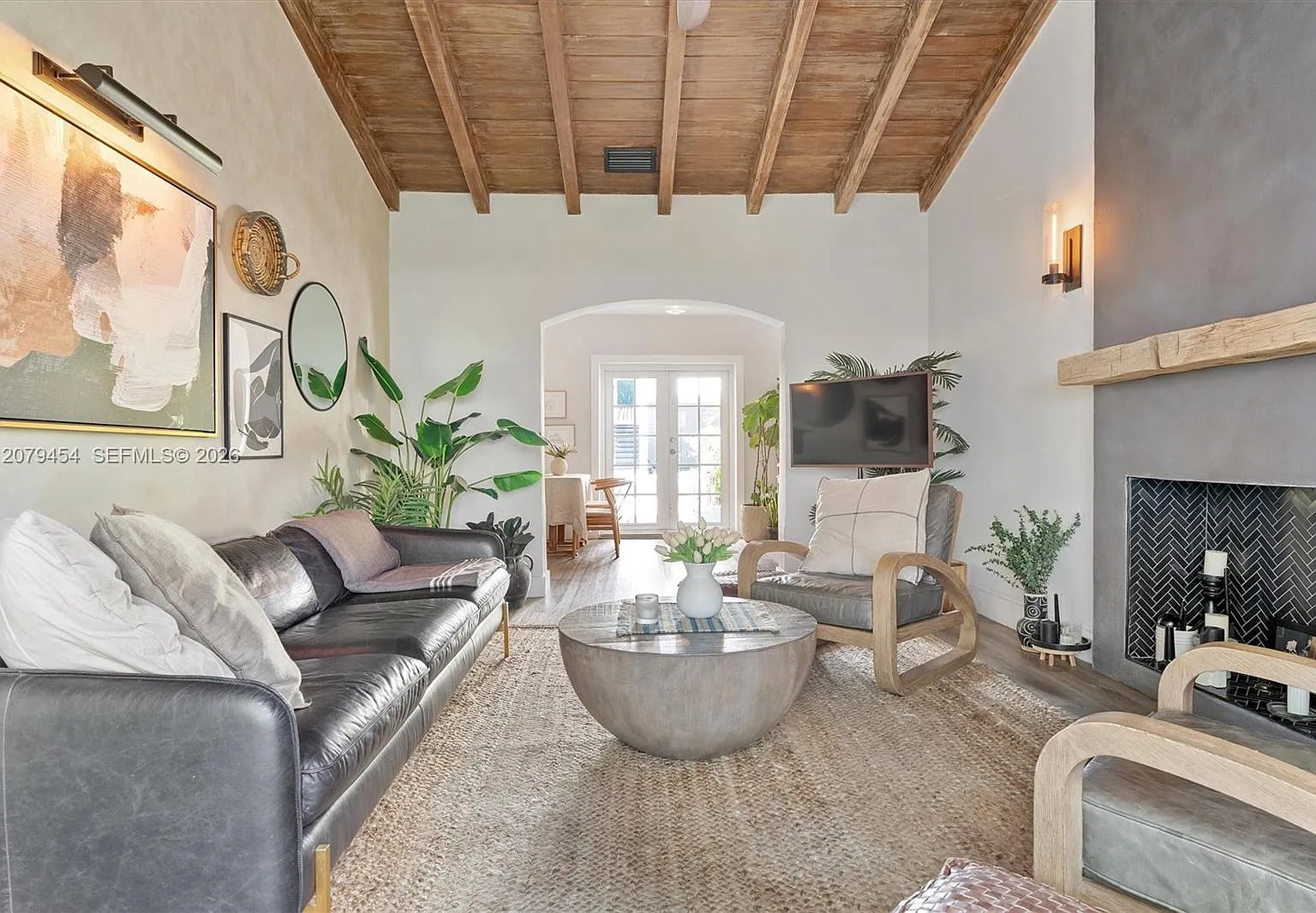 Lenox Villas Condo — Photo 1