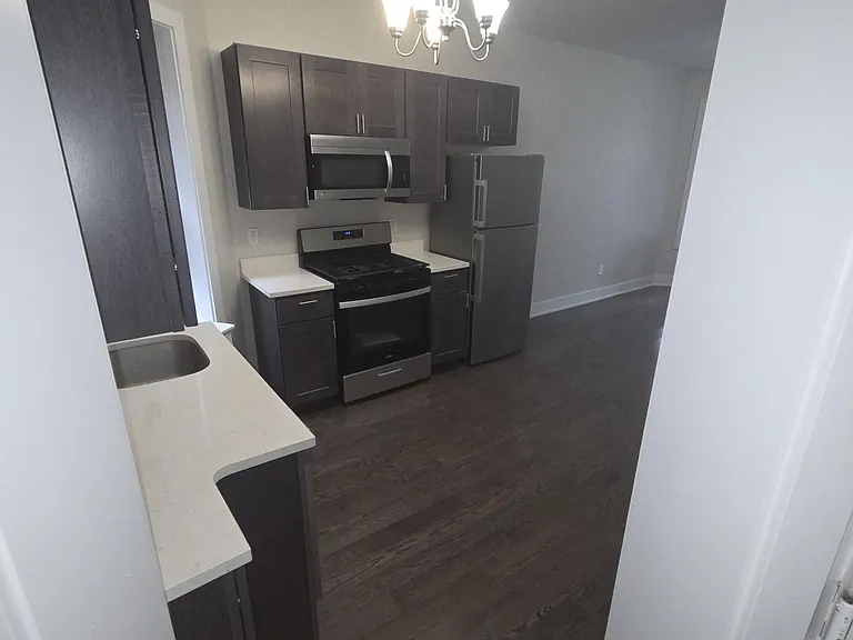 90 Tonnelle Ave #5 — Photo 2