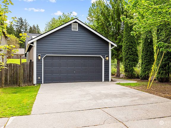 2nd image of 333 83rd Drive SE