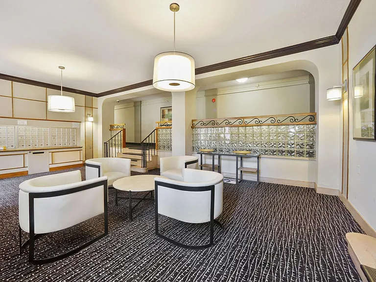 Rock Creek Gardens Apartments — Photo 19