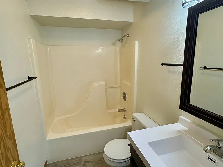 156 W Side Dr — Photo 13