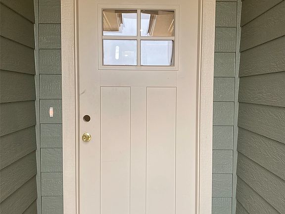 3rd image of 707 Joseph Ln
