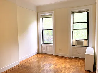 Rented by Rapid Realty Cobble Hill
