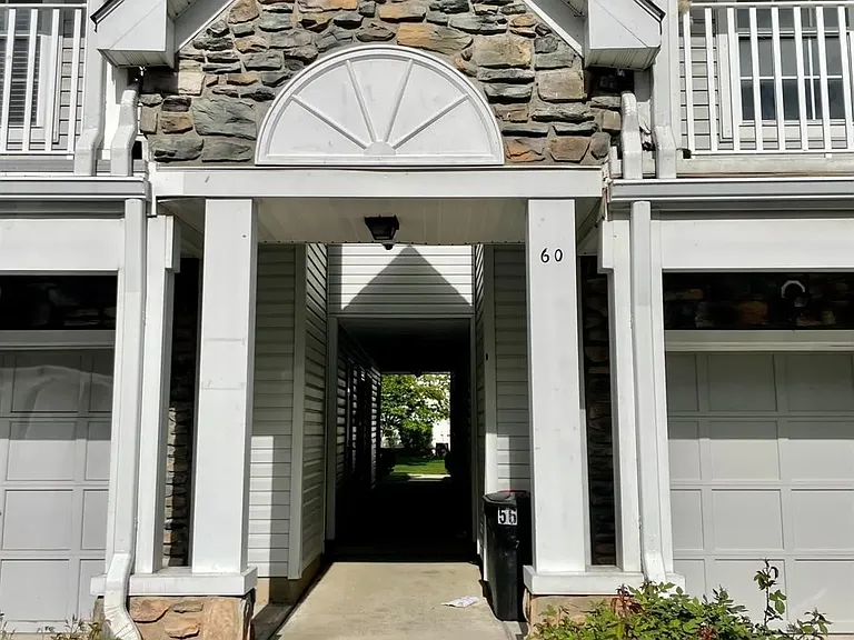 66 Prestwick Way — Photo 9