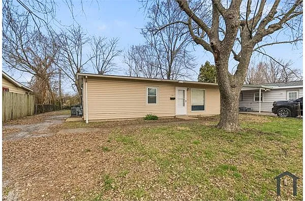 Building Photo - 133 Saint Thomas Ln