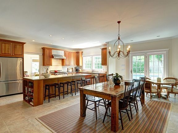 4th image of 53 Leland Ln