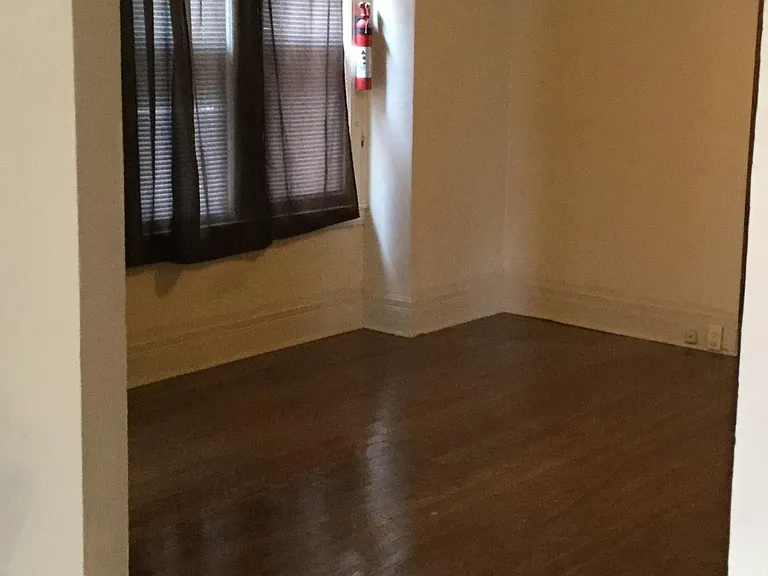 4198 Burns Ave #LOWER — Photo 5