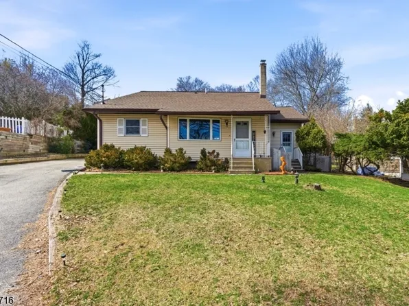 42 W Lake Shore Dr, Rockaway Twp., NJ 07866