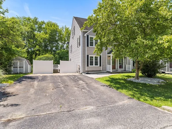 6 Michelle Ln Unit 6, Blackstone, MA 01504