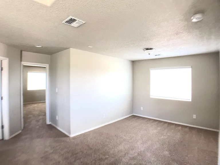 3916 Dynamite Rd NE — Photo 10