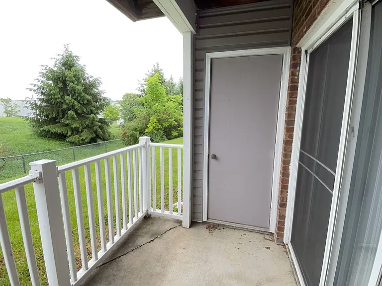 1204C University Ter — Photo 18