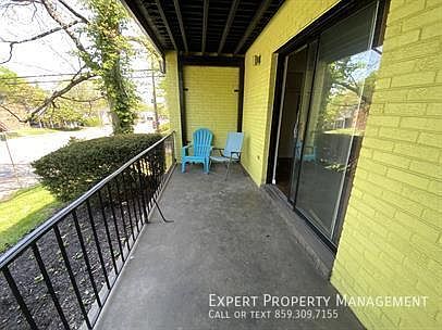 2nd image of 568 N Broadway