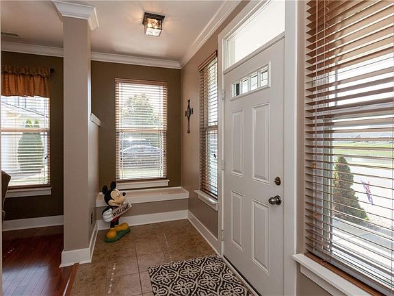 3rd image of 8838 Carver Dr