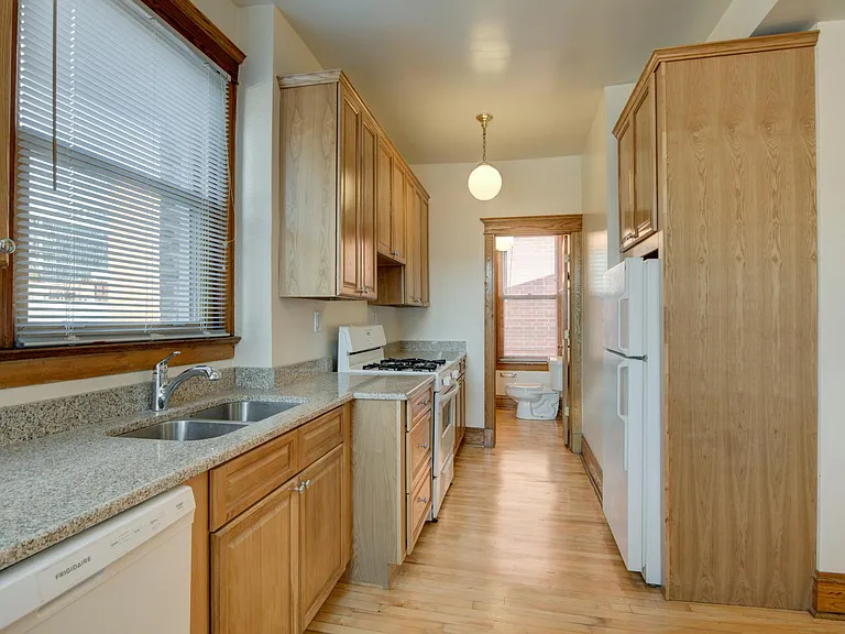 848 W Waveland Ave #3 — Photo 3