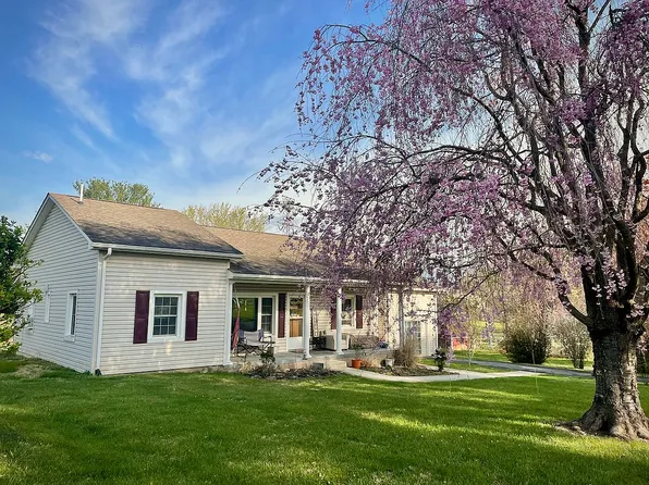 371 National Ave, Staunton, VA 24401