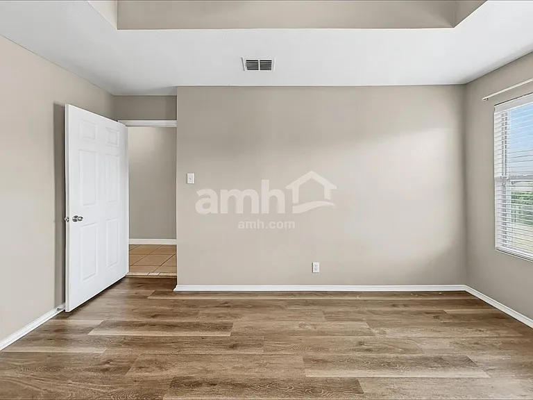 723 Rodeo Rnch — Photo 11
