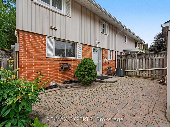 4th image of 71 Dogwood Cres
