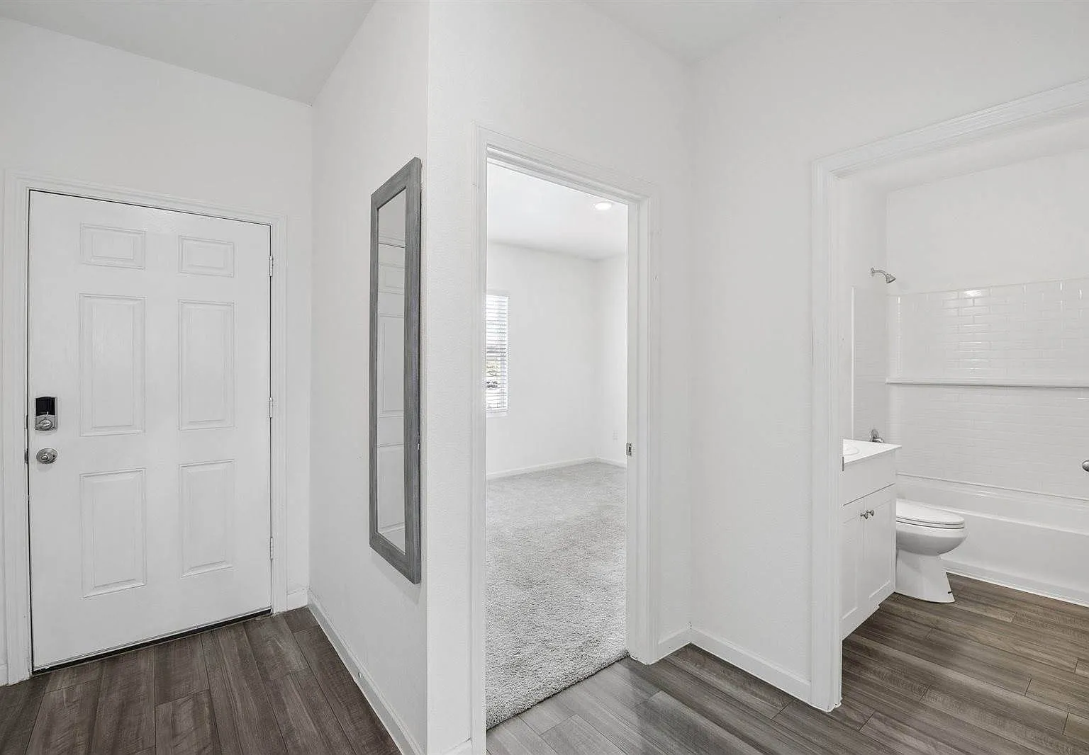 3 bed, 1698 sqft, $2,200 — Photo 4