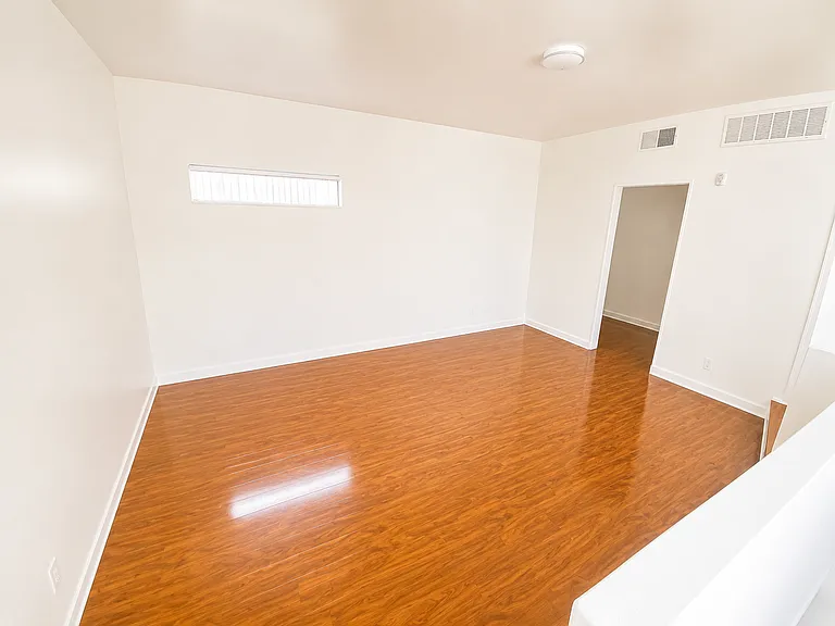 KES - Kester Place — Photo 10
