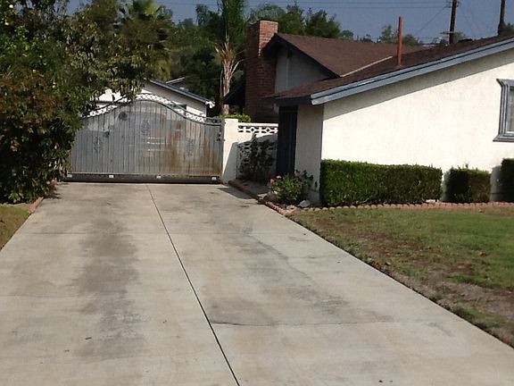 2nd image of 1185 Douglass Dr