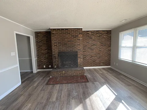 221 Welch Ave #B Photo 1