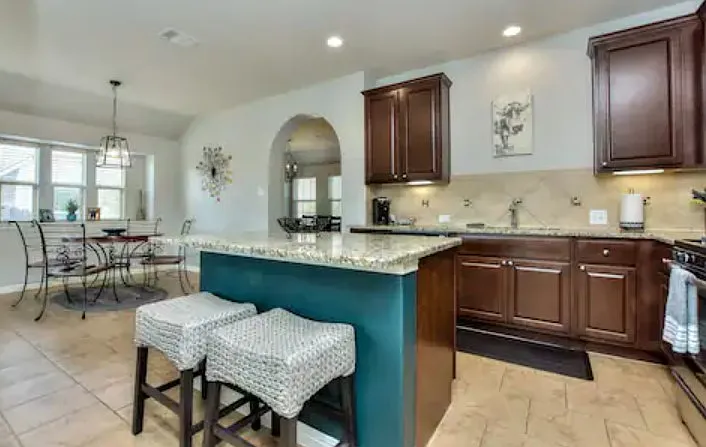 323 Sycamore St — Photo 11