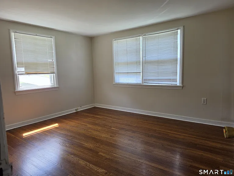 68 Geissler Dr — Photo 15