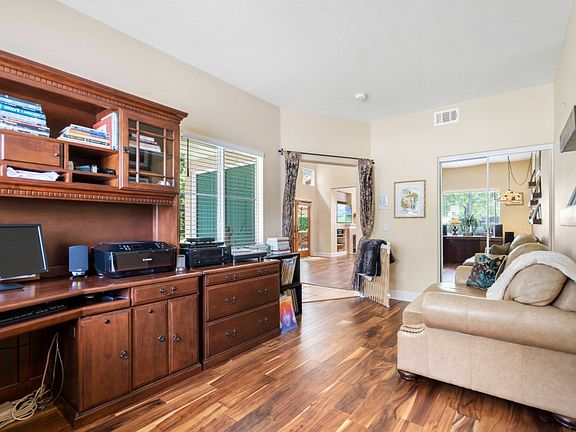 3rd image of 27503 Courtview Dr