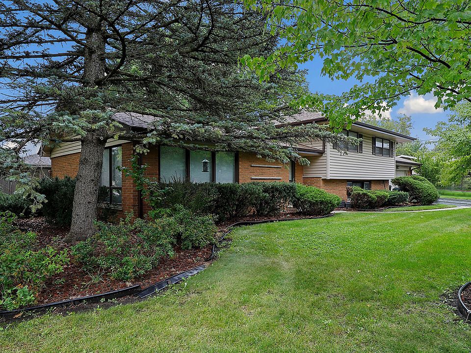 1st image of 6137 W 127th Pl