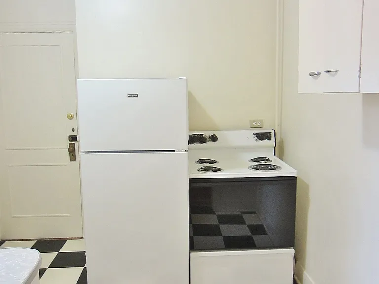 1505 E 13th Ave #6 — Photo 3