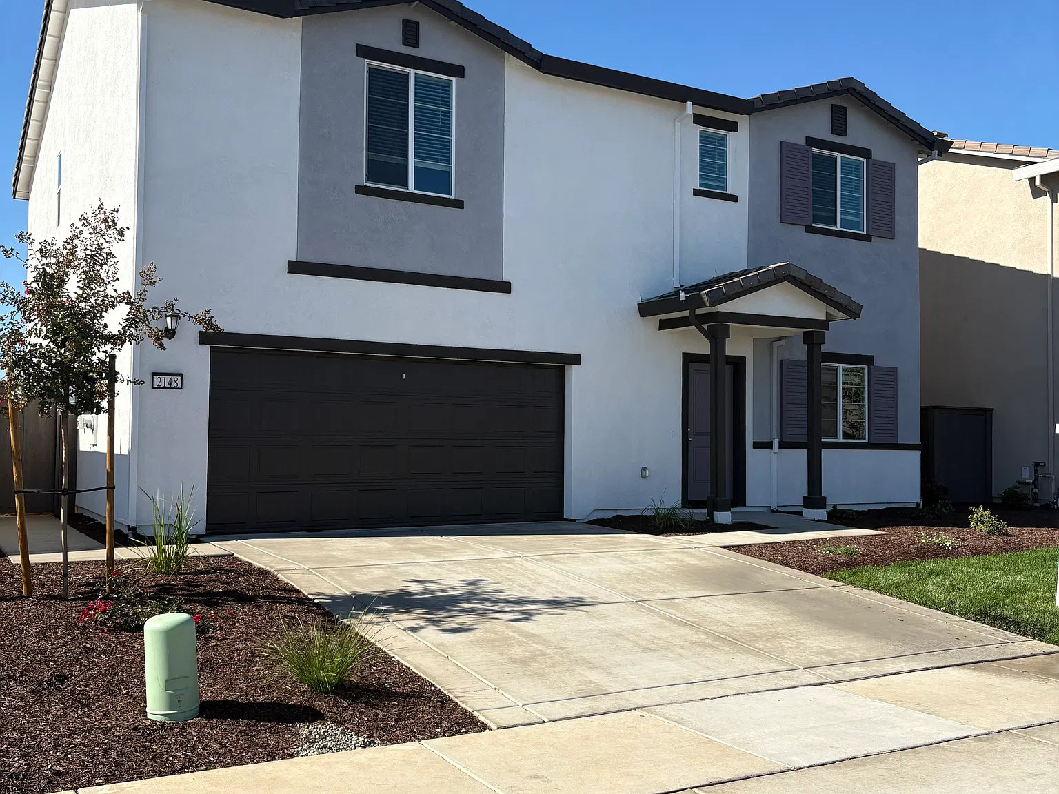 5 bed, 2389 sqft, $2,795 — Photo 1