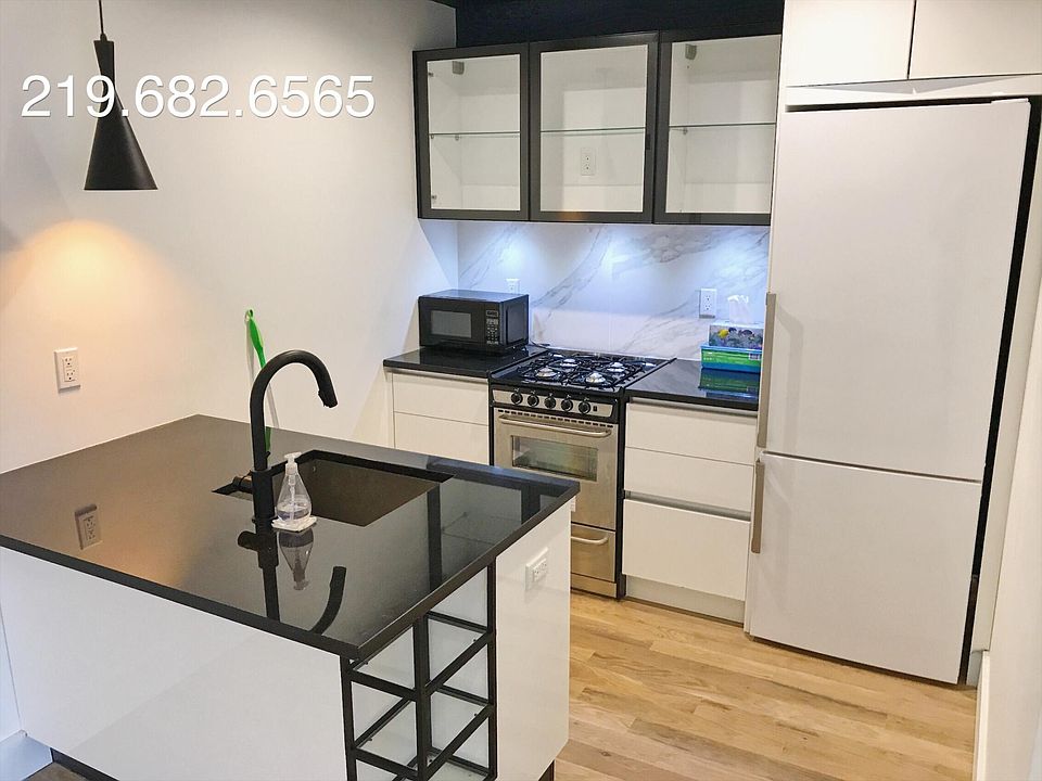 1st image of 10 Lexington Ave APT 02G