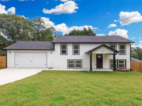 932 Brian Ln, Forest Park, GA 30297