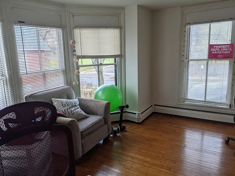 927 E State St #2R — Photo 7