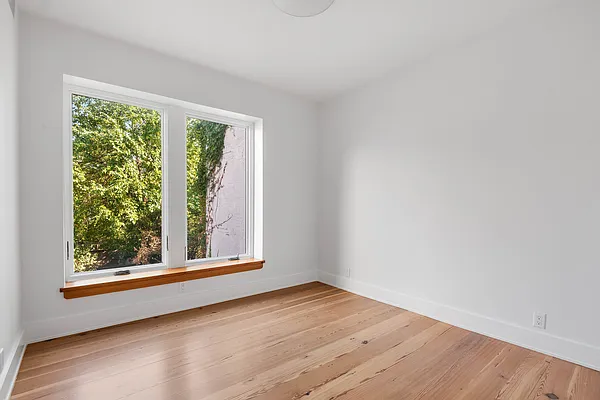 Sold by Engel and Völkers Brownstone Brooklyn | media 11